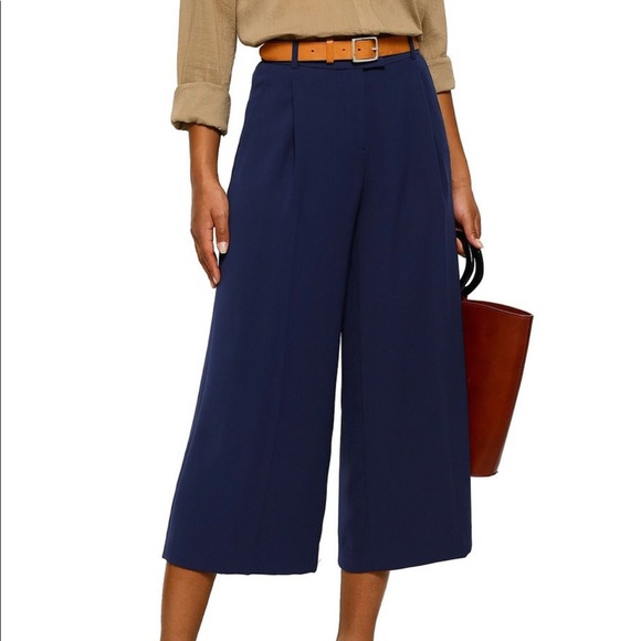 MICHAEL Michael Kors Pants - 3/$25 ❤️ Michael by Michael Kors Navy Capris